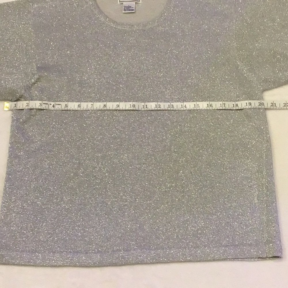 K.D Cray Holiday ladies top, size large, color silver, slightly used - Picture 4 of 4